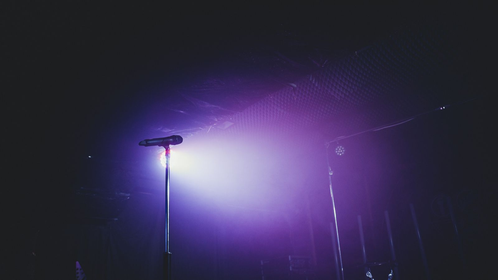 Equipo de sonido de un directo: nuevos conciertos a la venta en Sevilla