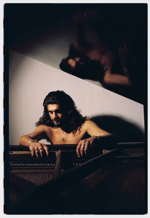 Israel Fernández - De oro y marfil (Bienal de Flamenco)