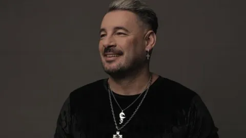 Andy – Solo Tour